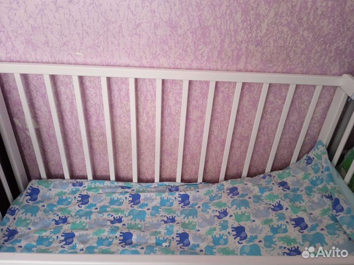 Кровать с матрасом