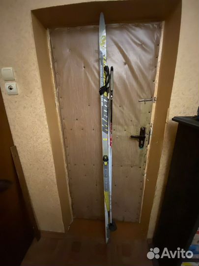 Беговые лыжи с палками 193см