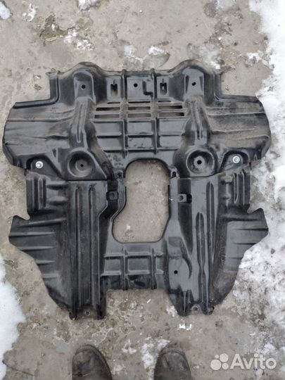 Защита двигателя Toyota fortune или Hilux