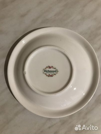 Фарфоровые кружки для чая