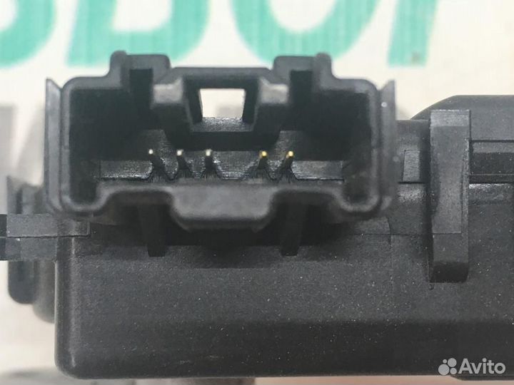 Моторчик заслонки печки для Mazda 6 2007-2012г