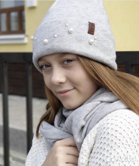 Женская шапка со снудом