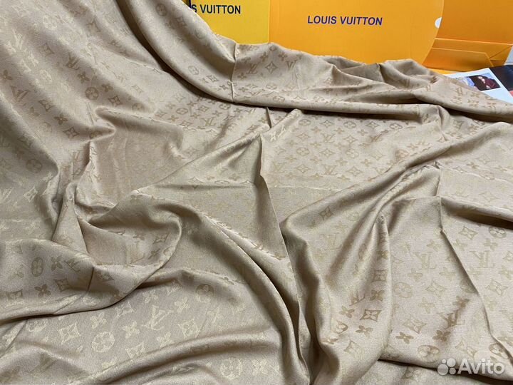 Платок-шаль Louis Vuitton