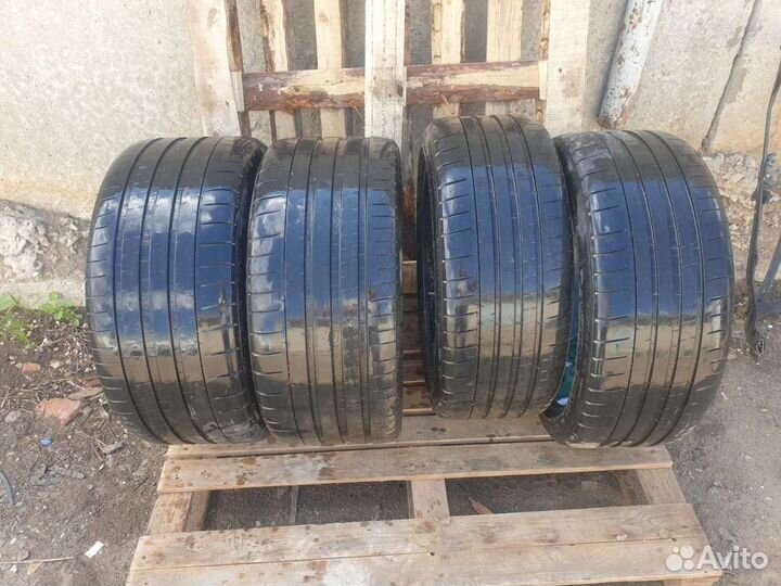 Michelin Pilot Sport 3 275/35 R20 и 245/40 R20