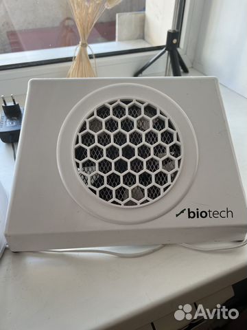 Лампа для маникюра и пылесос