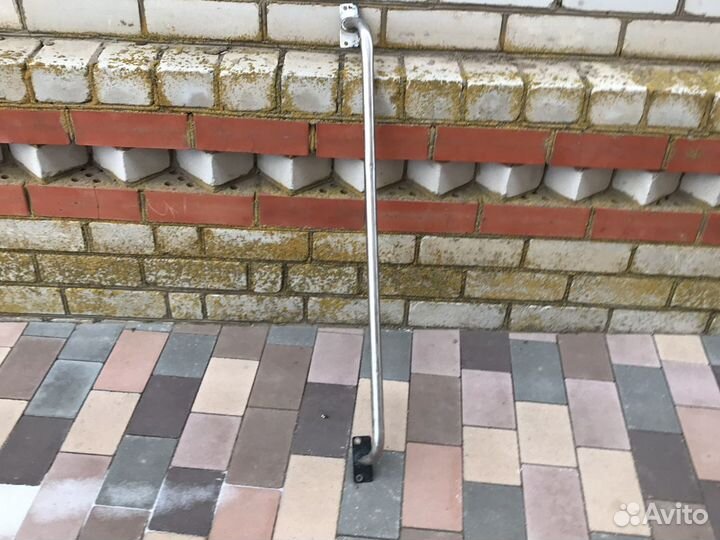 Поручень кабины петербилт 378