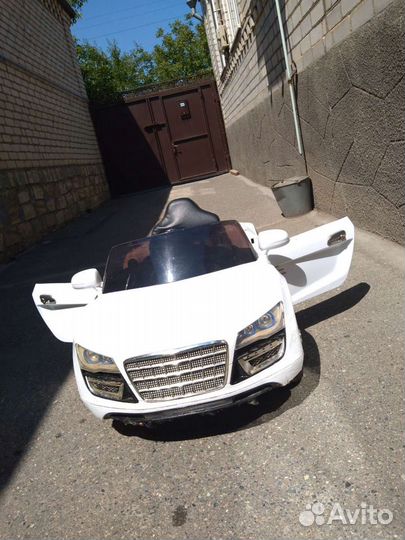 Электромобиль