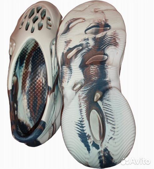 Кроссовки женские 35-36 размер