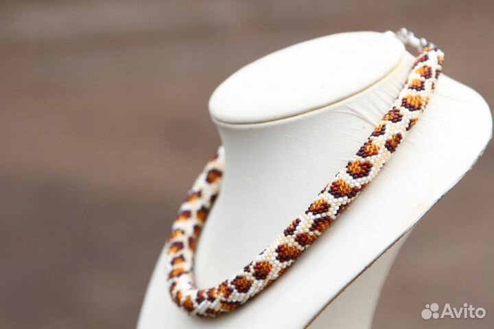 Жгут и браслет из бисера