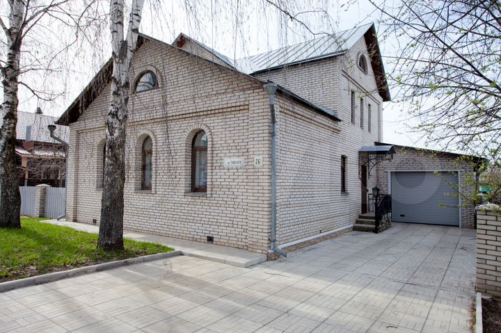 Дом 214,9 м² на участке 7,5 сот.