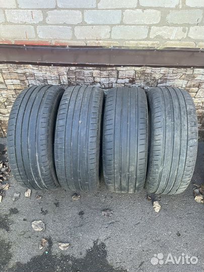 Michelin Pilot Sport 4 225/55 R17