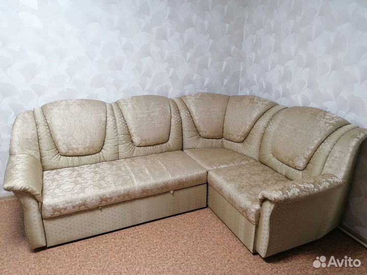 Диван угловой