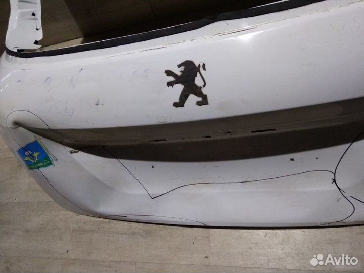 Крышка багажника Peugeot