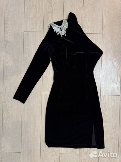 Вечернее бархатное платье