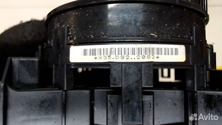 Переключатель поворотов и дворников Toyota Yaris