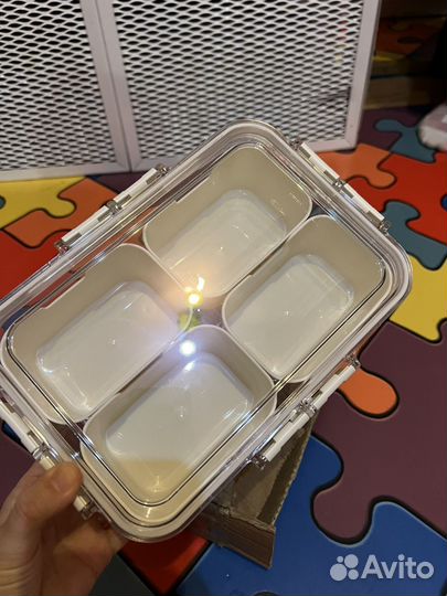 Контейнеры с отсеками