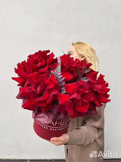 Ажурные розы в коробке