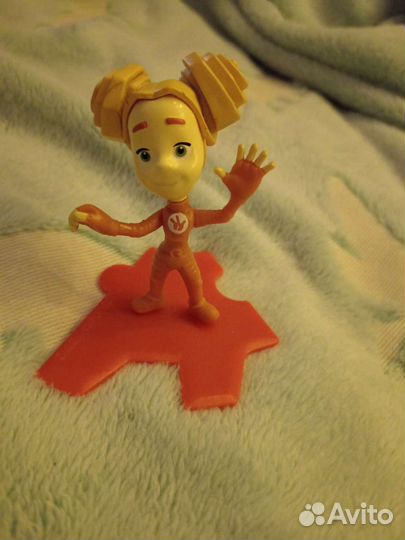 Игрушки из киндера