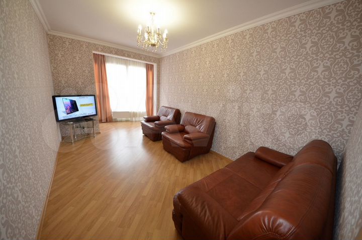 3-к. квартира, 105 м², 11/16 эт.