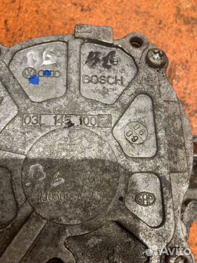 Насос вакуумный Volkswagen Passat B6