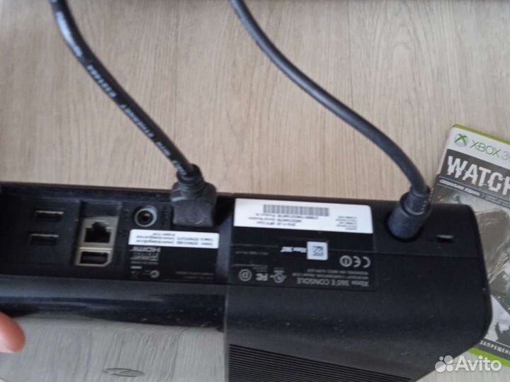 Xbox 360 E с играми обмен на ноутбук