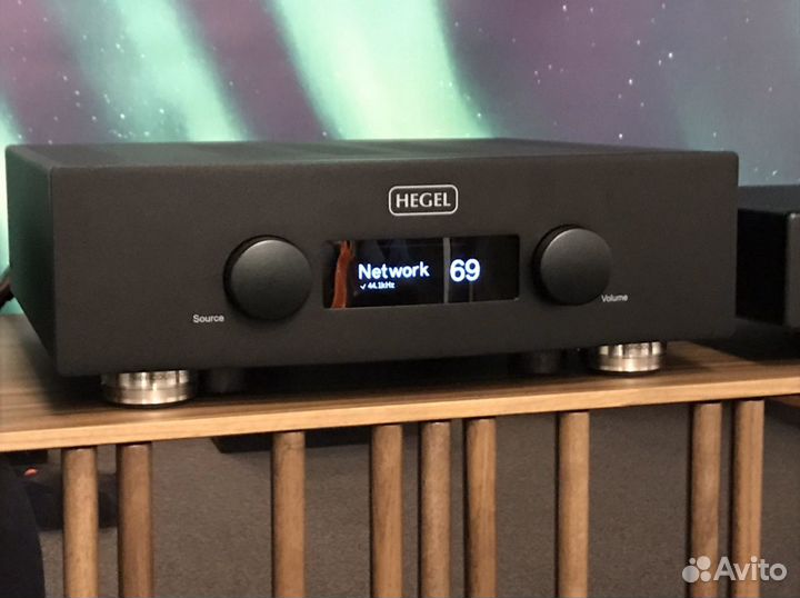 Hegel H390 интегральный усилитель