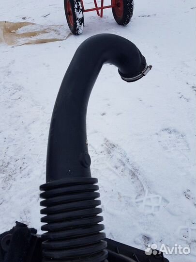 Патрубок воздушного фильтра 1.6 100лс Форд фокус 2