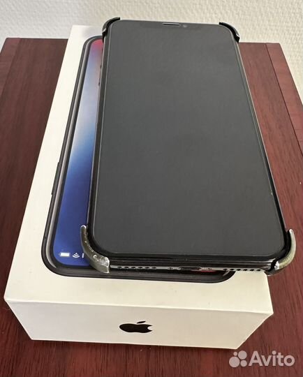 iPhone X, 256 ГБ