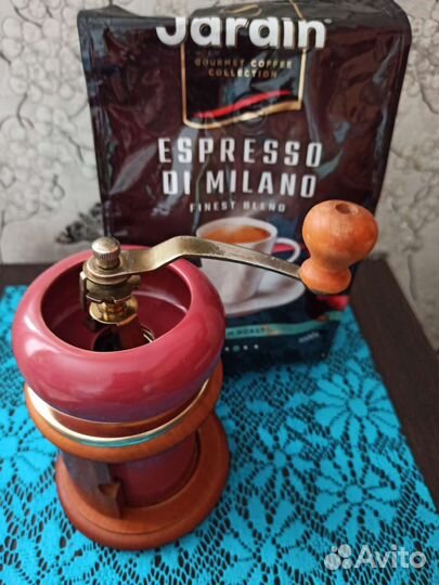 Кофемолка ручная механическая. Жернова