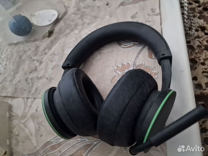 Xbox series X+2 геймпада+акумы и зарядка+гарнитура