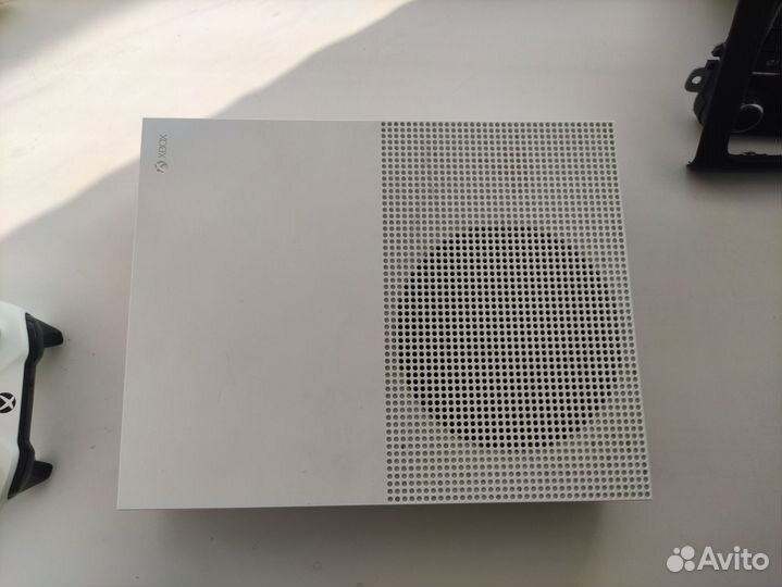 Xbox ONE s 1tb с подпиской
