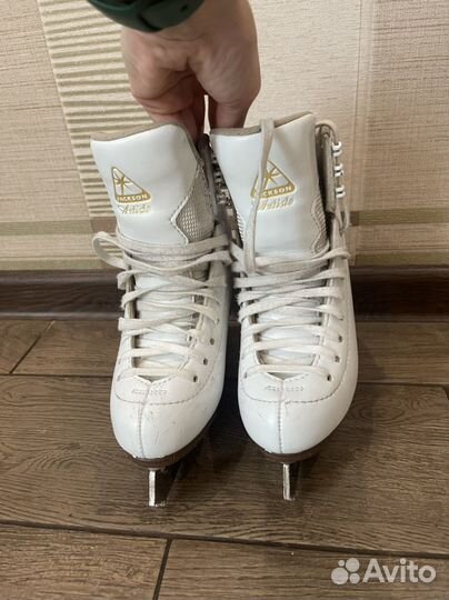 Фигурные коньки jackson artist