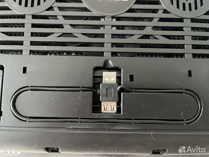 Подставка с охлаждением для ноутбука