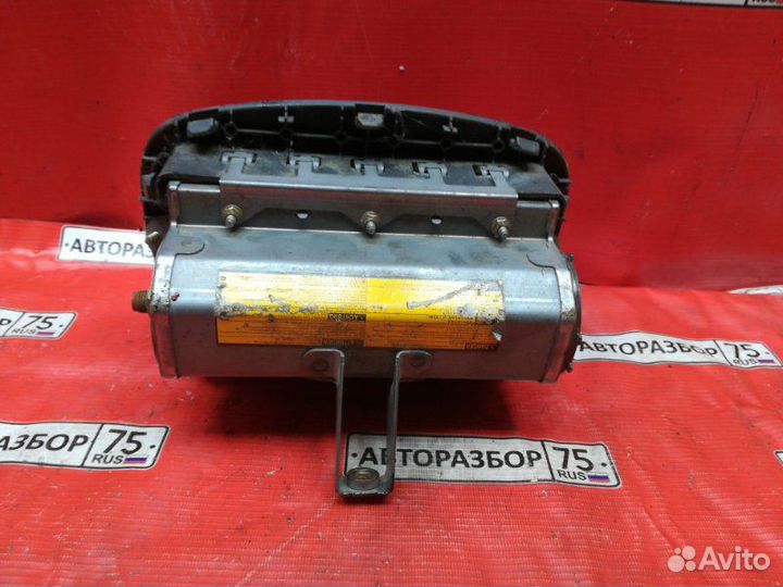 Airbag левый Toyota Funcargo NCP20 2nzfe