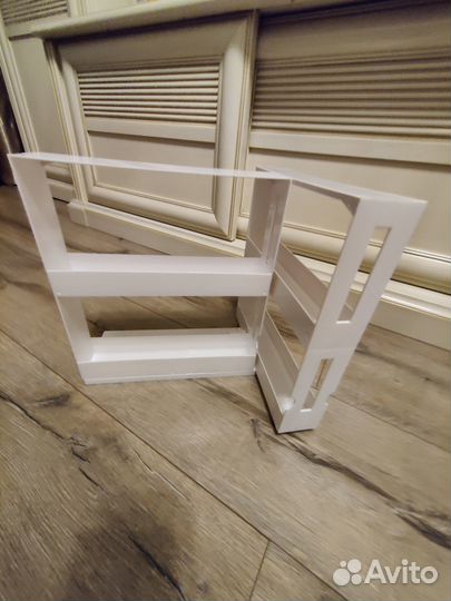 Выдвигающийся стеллаж для специй