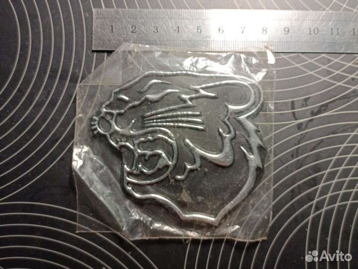 Эмблема стикер наклейка тигр для авто