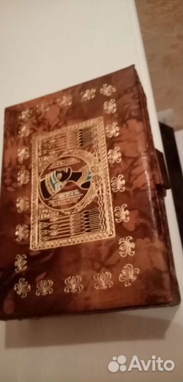 Шкатулка с запором.И мн др