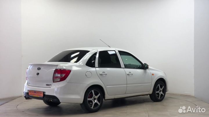 LADA Granta 1.6 МТ, 2015, 156 185 км