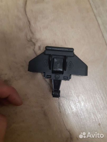 Замок багажника renault 7700838546