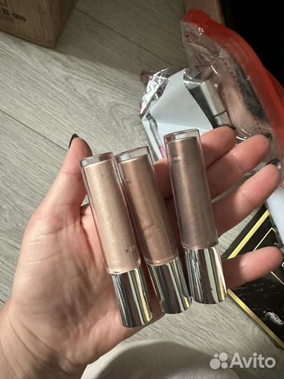 Тени жидкие немного бу