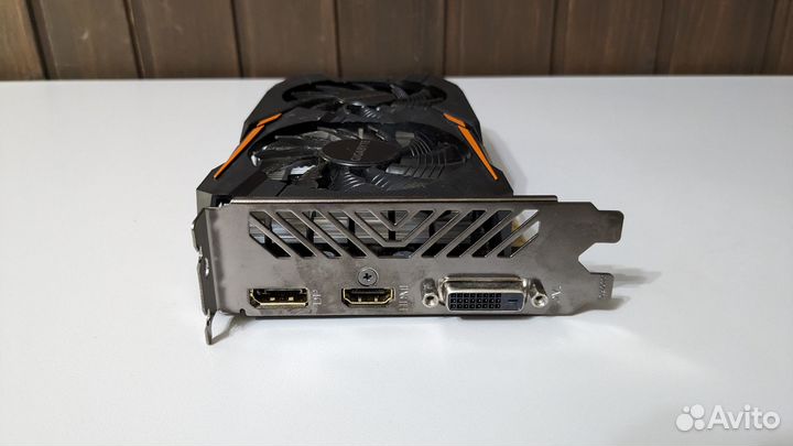 GTX 1050 Ti Gigabyte / Видеокарта