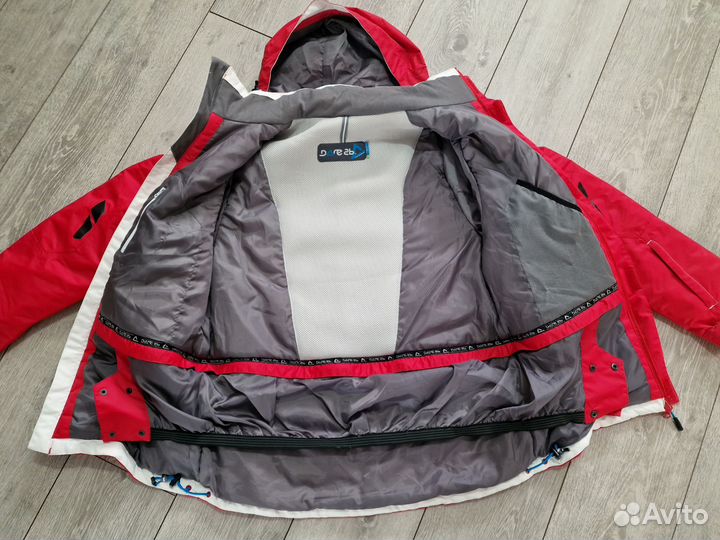 Горнолыжная куртка новая р. 48 UK мужская