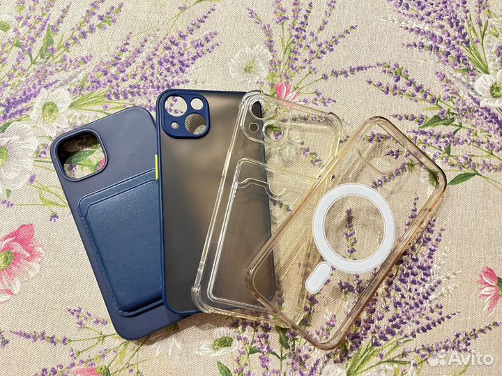 Чехлы для iPhone 13