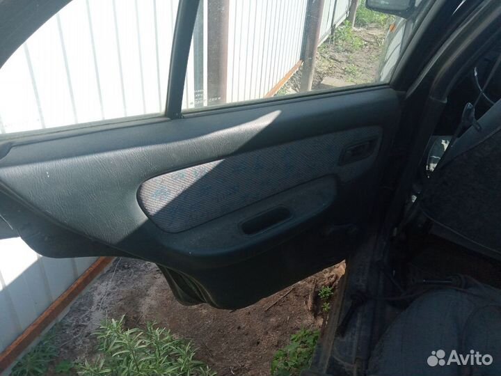 Стеклоподъемник задний левый Nissan Almera n15