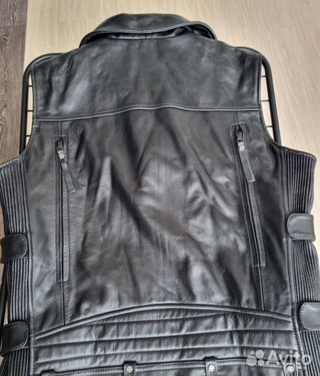 Кожаный мотоциклетный жилет