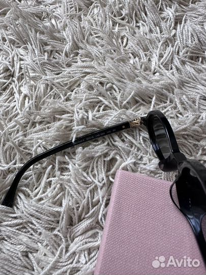 Очки Miu Miu хит сезона