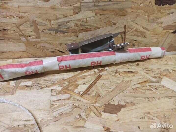 Шторка безопасности правая Kia Ceed ED хэтчбек