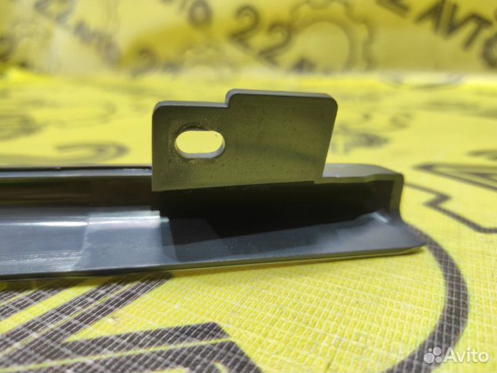 Накладка консоли правая Subaru Legacy BLE EZ30D