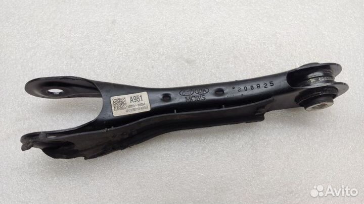 Рычаг поперечный задний правый Hyundai Tucson NX4