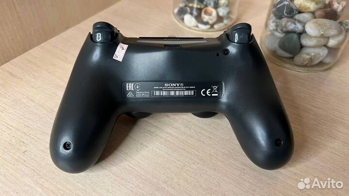 Геймпад беспроводной ps4 dualshock Sony черный